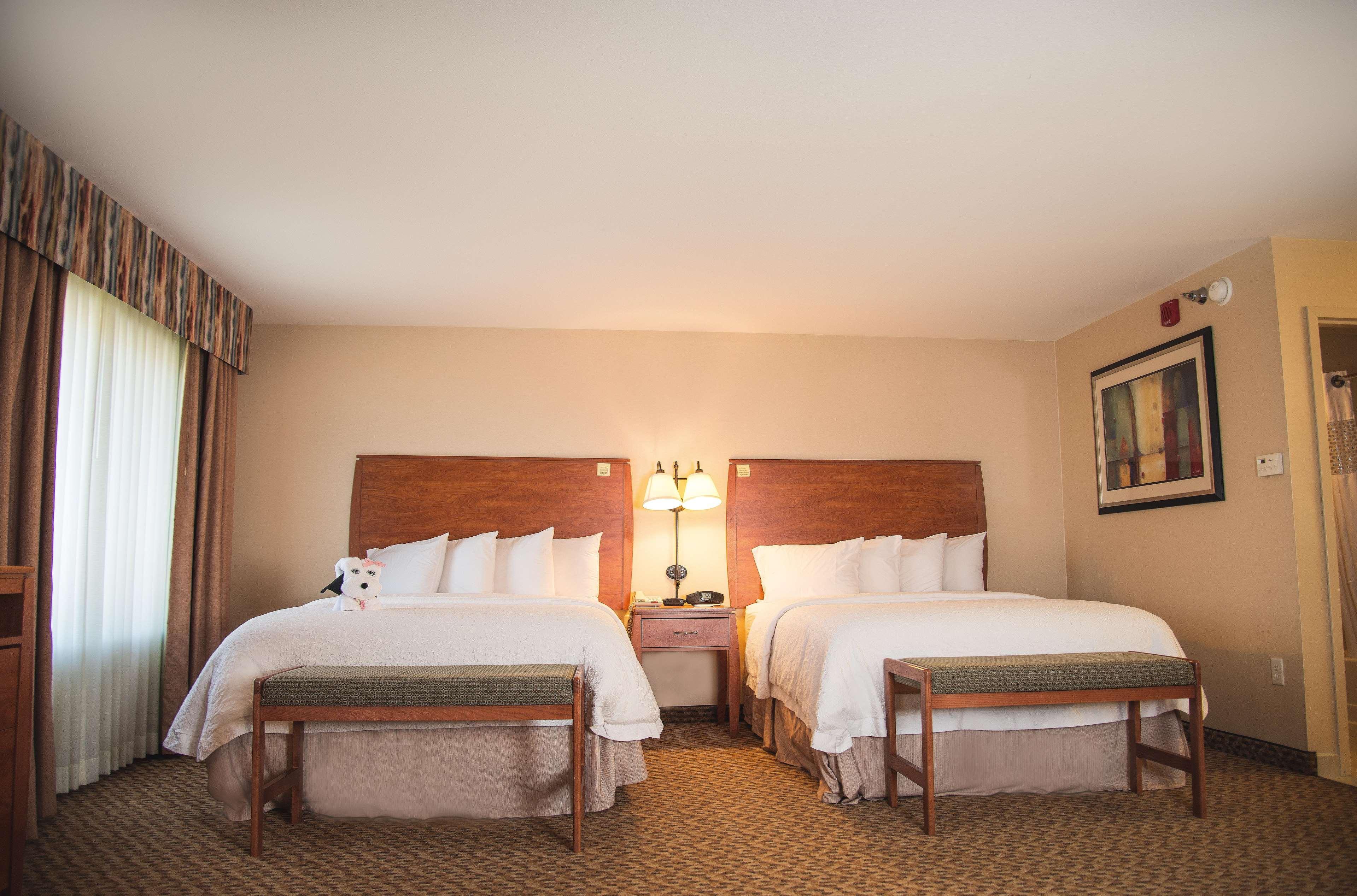 Hampton Inn & Suites Грили Экстерьер фото