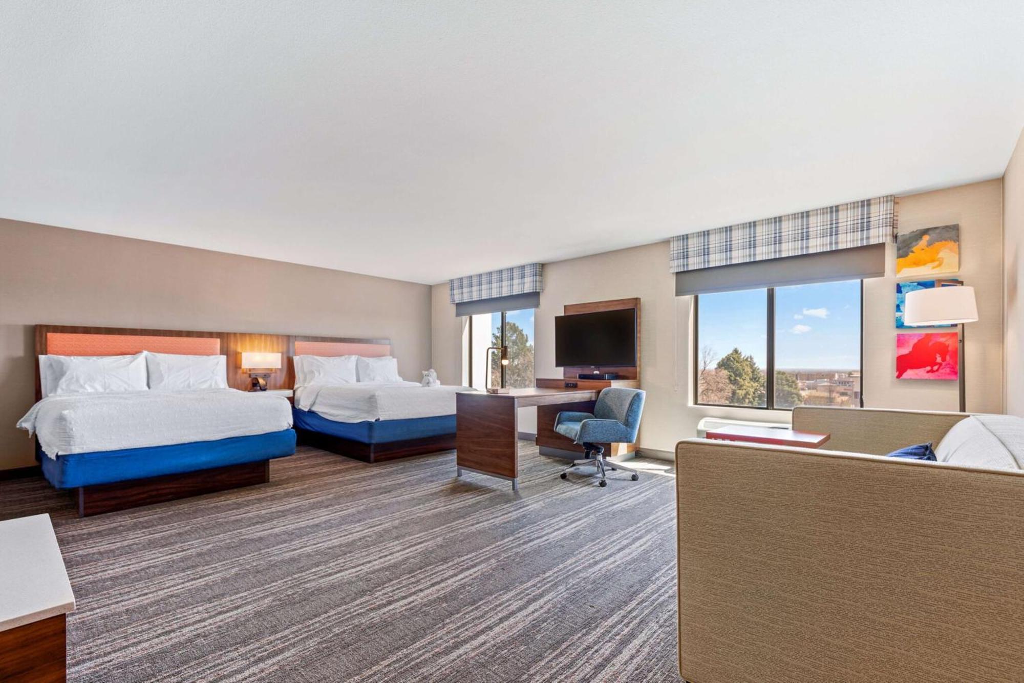 Hampton Inn & Suites Грили Экстерьер фото