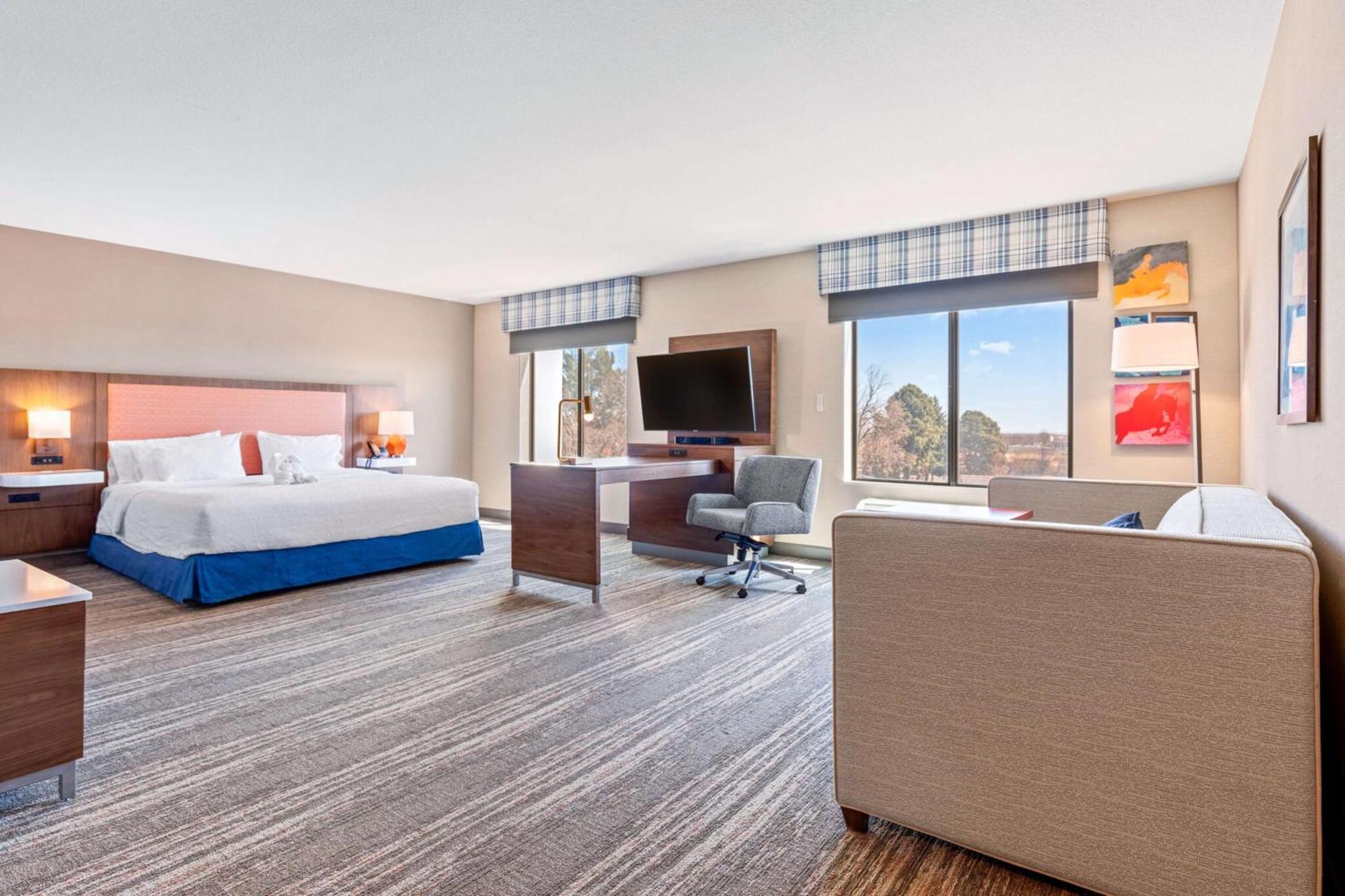 Hampton Inn & Suites Грили Экстерьер фото